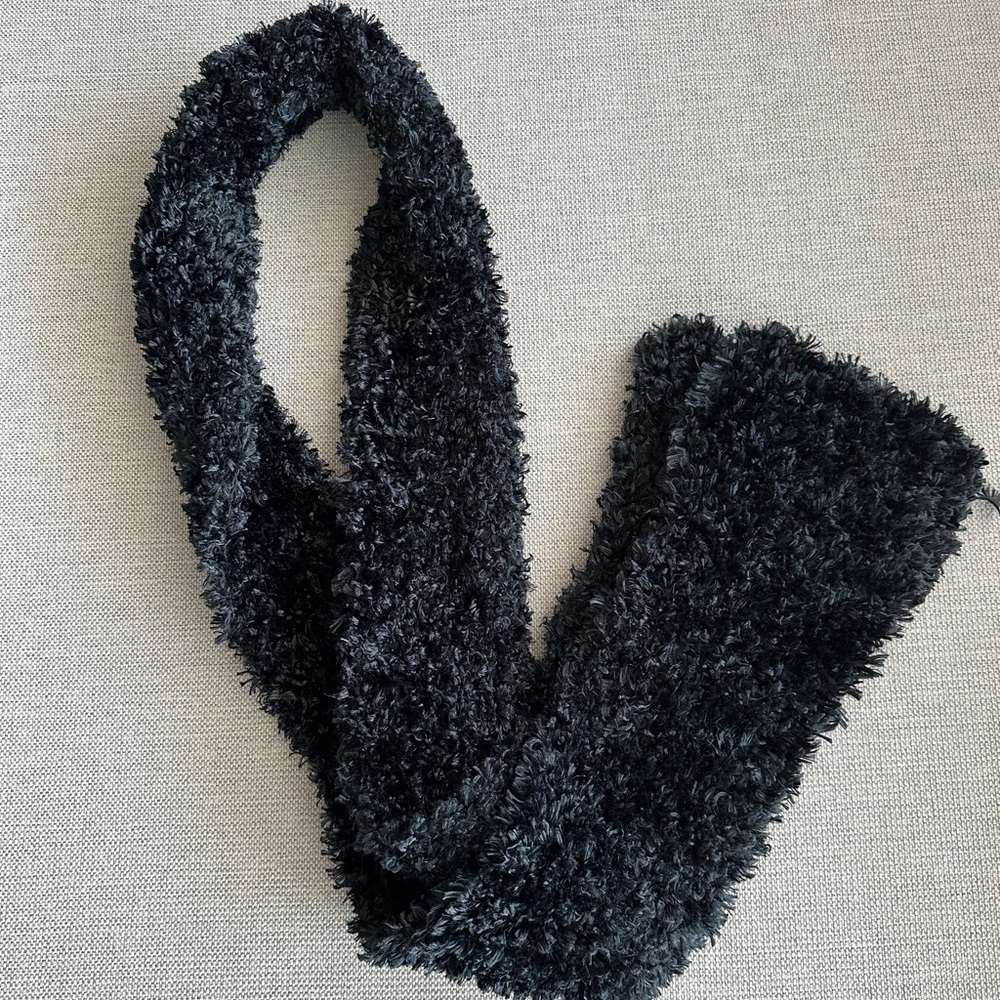 Luxurious Black Fuzzy Scarf